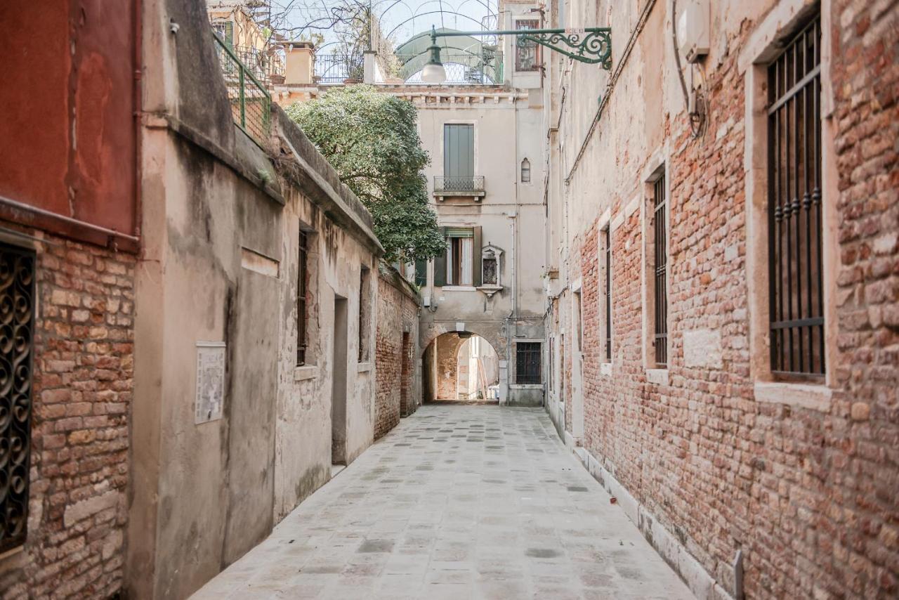 Gondola, San Giacomo Venedig Exterior foto